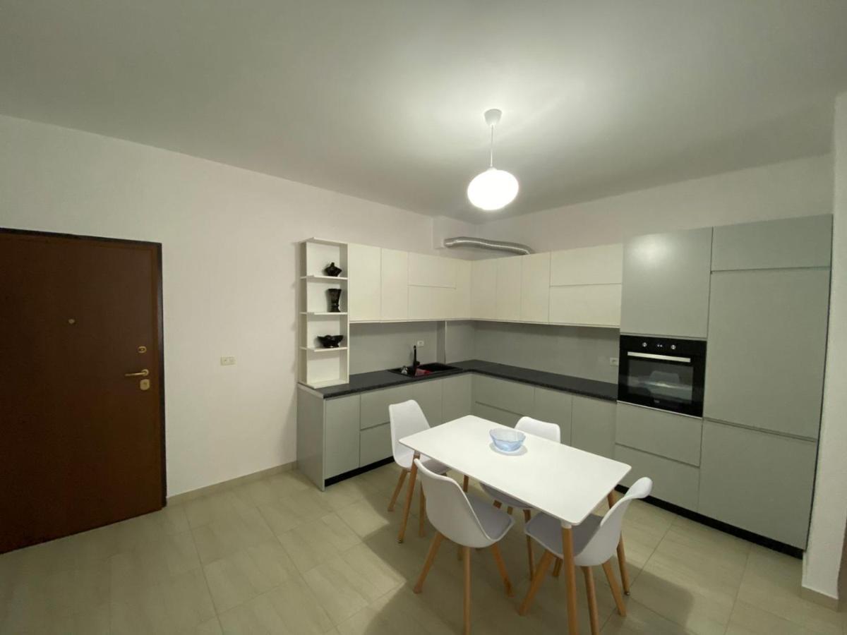 Vlora'S Apartment Экстерьер фото